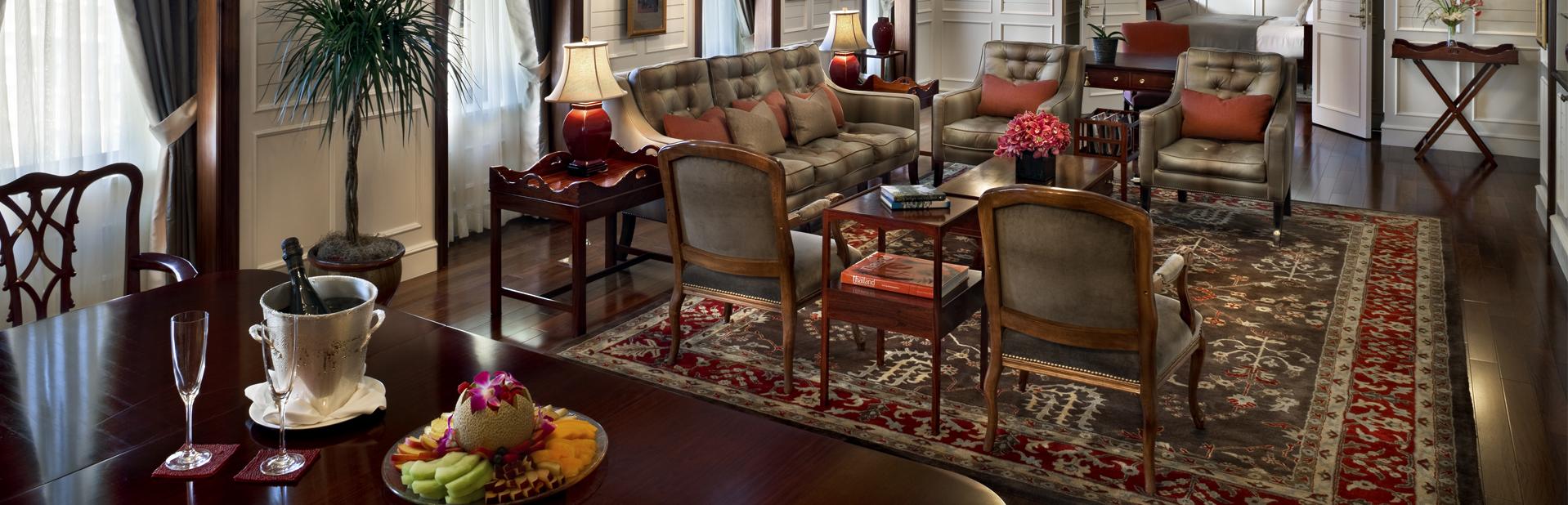 Отель Plaza Athenee Paris в Париже